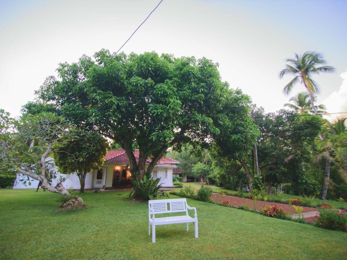 Thalpe Walawwa Heritage Villa Unawatuna Exterior foto